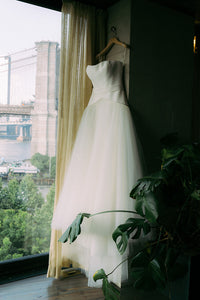 Vera Wang '120512-L' wedding dress size-04 PREOWNED