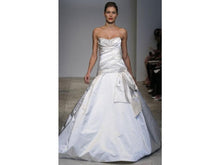 Load image into Gallery viewer, Kenneth Pool &#39;Fabiana&#39; - Kenneth Pool - Nearly Newlywed Bridal Boutique - 4
