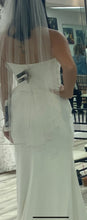 Load image into Gallery viewer, Pronovias &#39;Rebecca Robbins&#39; wedding dress size-10 SAMPLE
