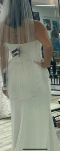 Pronovias 'Rebecca Robbins' wedding dress size-10 SAMPLE
