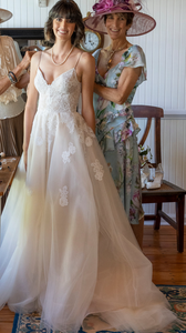 Monique Lhuillier 'Severine' wedding dress size-04 PREOWNED