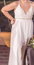 Load image into Gallery viewer, Hayley Paige &#39;Bunny - Style 1707&#39; wedding dress size-10 PREOWNED
