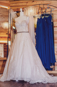 Sincerity '44200' wedding dress size-16 PREOWNED