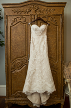 Load image into Gallery viewer, LIANCARLO &#39;couture&#39; wedding dress size-04 PREOWNED
