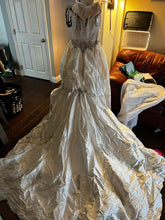 Load image into Gallery viewer, Justin Alexander &#39;8490&#39; wedding dress size-06 NEW
