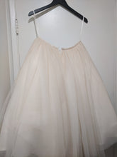 Load image into Gallery viewer, Custom &#39;Anomalie&#39; size 10 used wedding dress view of skirt
