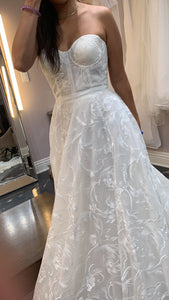 Marchesa 'Lillianne' wedding dress size-08 SAMPLE