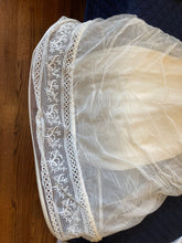 Load image into Gallery viewer, Suzanne Ermann &#39;Unknown&#39; wedding dress size-10 NEW

