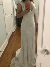 Load image into Gallery viewer, BHLDN &#39;Reinhart&#39; size 6 new wedding dress front view on bride
