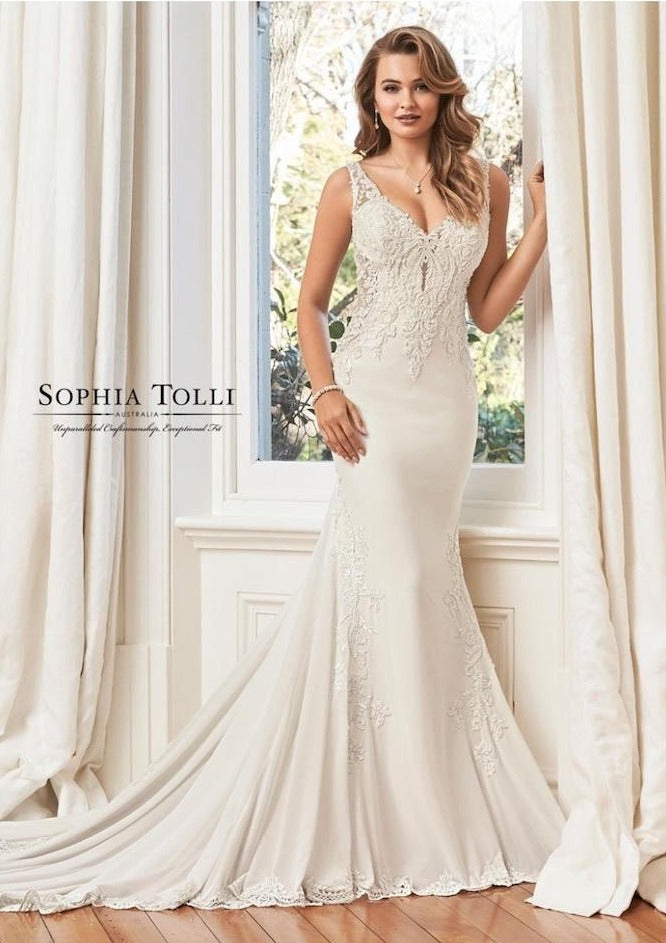sophia tolli 'Summer- Y11950' wedding dress size-00 NEW