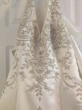 Load image into Gallery viewer, Custom &#39;2001&#39; size 12 new wedding dress front view on hanger
