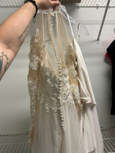 Load image into Gallery viewer, Unknown  &#39;Unknown &#39; wedding dress size-20 NEW
