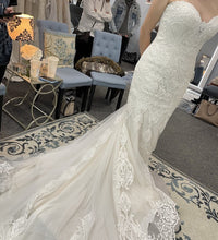 Load image into Gallery viewer, Maggie Sottero &#39;(Autumn Style #8MS562) &#39; wedding dress size-12 SAMPLE
