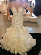 Load image into Gallery viewer, Madison James &#39;Gold Ivory Silver Organza Mj301&#39; wedding dress size-06 NEW

