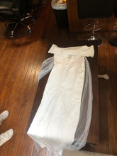 Load image into Gallery viewer, Milla Nova &#39;Seyra&#39; wedding dress size-06 NEW
