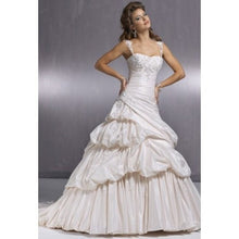 Load image into Gallery viewer, Maggie Sottero &#39;Hampton&#39; - Maggie Sottero - Nearly Newlywed Bridal Boutique - 5
