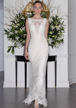 Load image into Gallery viewer, Romona Keveza &#39;L6139&#39; size 2 new wedding dress front view on model
