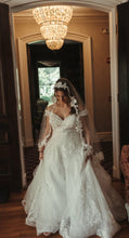 Load image into Gallery viewer, Allure Bridals &#39;C570&#39;
