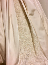 Load image into Gallery viewer, Judd Waddell &#39;Strapless&#39; size 8 used wedding dress close up of fabric
