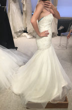 Load image into Gallery viewer, Jim Hjelm &#39;Blush by Hayley Paige&#39; size 8 new wedding dress front view on bride

