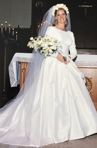 Amsale 'Princess' size 4 used wedding dress front view on bride
