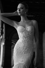 Load image into Gallery viewer, Alon Livne &#39;Gisele&#39; size 8 used wedding dress front view on model
