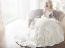 Load image into Gallery viewer, Hayley Paige &#39;Keaton&#39; - Hayley Paige - Nearly Newlywed Bridal Boutique - 2
