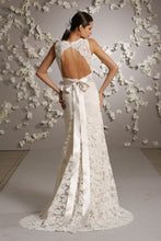 Load image into Gallery viewer, Jim Hjelm &#39;8011&#39; - Jim Hjelm - Nearly Newlywed Bridal Boutique - 2
