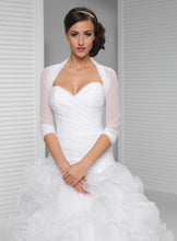 Load image into Gallery viewer, Mori Lee &#39;Julietta&#39; size 18 new wedding dress front view on model
