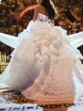 Load image into Gallery viewer, Pnina Tornai Kleinfeld Style 4152 Wedding Dress - Pnina Tonai - Nearly Newlywed Bridal Boutique - 1
