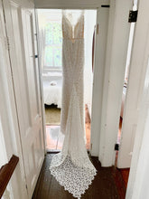 Load image into Gallery viewer, Laudae &#39;Jasmine Gown&#39;
