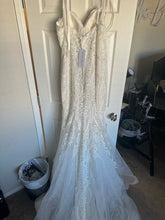 Load image into Gallery viewer, Allure Bridals &#39;9601&#39;
