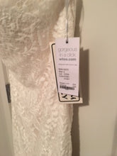 Load image into Gallery viewer, Wtoo &#39;Ryley&#39; size 4 new wedding dress side view on hanger
