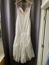 Load image into Gallery viewer, Allure Bridals &#39;9452&#39;

