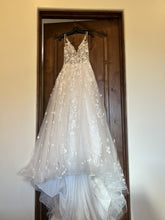 Load image into Gallery viewer, Private Collection by Brilliant Bridal &#39;Logan&#39;
