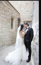 Load image into Gallery viewer, Matthew Christopher &#39;Hannah&#39; - Matthew Christopher - Nearly Newlywed Bridal Boutique - 3
