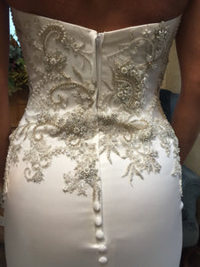 Casablanca '2202' size 2 new wedding dress back view close up on bride
