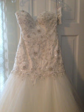 Load image into Gallery viewer, Wtoo  &#39;Hera&#39; - Wtoo - Nearly Newlywed Bridal Boutique - 2
