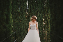 Load image into Gallery viewer, Monique Lhuillier &#39;2 Piece&#39; - Monique Lhuillier - Nearly Newlywed Bridal Boutique - 1
