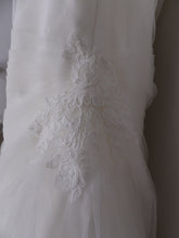 Load image into Gallery viewer, Maggie Sottero &#39;Eden&#39; - Maggie Sottero - Nearly Newlywed Bridal Boutique - 5
