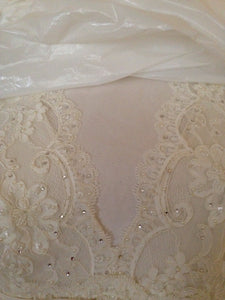 Pnina Tornai 'Lace Wedding Gown' - Pnina Tornai - Nearly Newlywed Bridal Boutique - 3