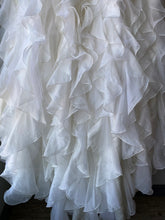 Load image into Gallery viewer, David&#39;s Bridal &#39;Wg3118&#39;
