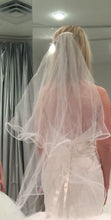 Load image into Gallery viewer, Hayley Paige (Bianca) - Hayley Paige - Nearly Newlywed Bridal Boutique - 3
