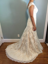 Load image into Gallery viewer, Maggie Sottero &#39;Shayla&#39; - Maggie Sottero - Nearly Newlywed Bridal Boutique - 4
