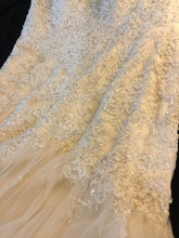 Load image into Gallery viewer, Stella York &#39;6017&#39; size 10 new wedding dress close up of fabric
