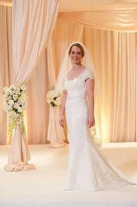 Bliss by Monique Lhuillier Mermaid Lace Wedding Dress - Monique Lhuillier - Nearly Newlywed Bridal Boutique - 4
