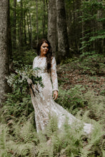 Load image into Gallery viewer, Custom &#39;Bohemian&#39; size 6 used wedding dress front view on bride
