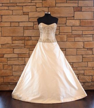 Kenneth Pool 'Luna' size 8 sample wedding dress front view on mannequin