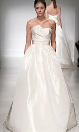Amsale 'Lauren' size 6 new wedding dress size 6 used wedding dress front view on model