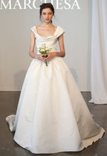Load image into Gallery viewer, Marchesa &#39;V11816&#39; size 2 used wedding dress front view on model
